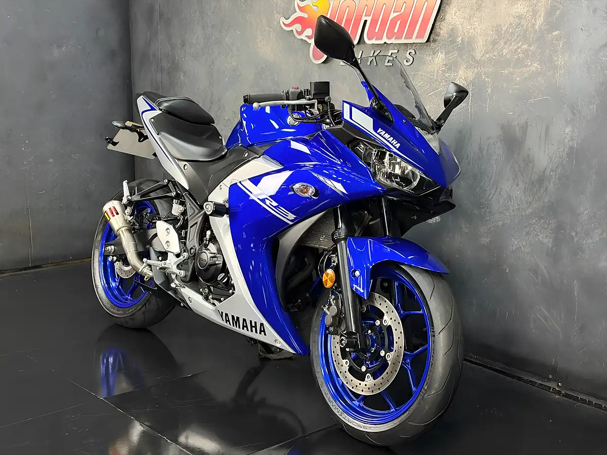 Used 2018 Yamaha R3 Abs Blue - Interior and Exterior details 4