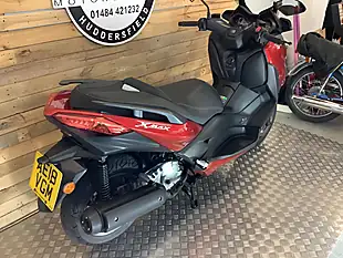 Used 2018 Yamaha X-Max Red - Interior and Exterior details 4