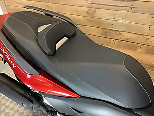 Used 2018 Yamaha X-Max Red - Interior and Exterior details 8