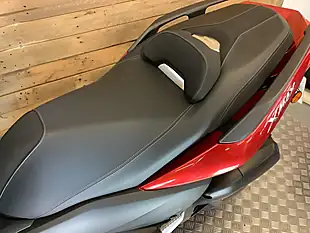 Used 2018 Yamaha X-Max Red - Interior and Exterior details 9