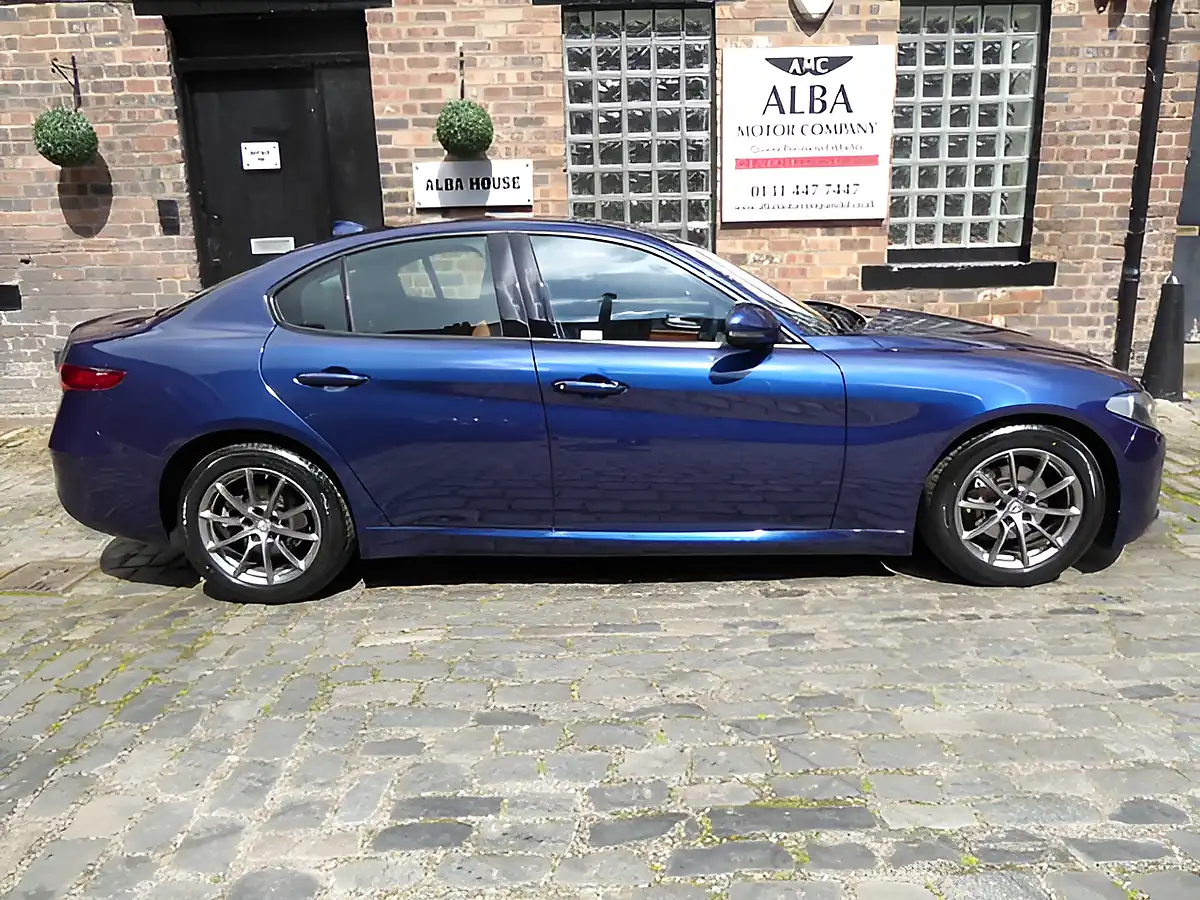 Used 2019 Alfa Romeo Giulia Super Blue - Interior and Exterior details 7