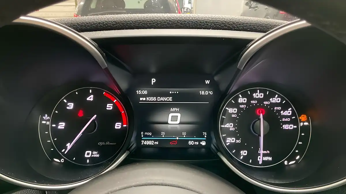 Used 2019 Alfa Romeo Giulia Super Montecarlo Blue - Interior and Exterior details 11
