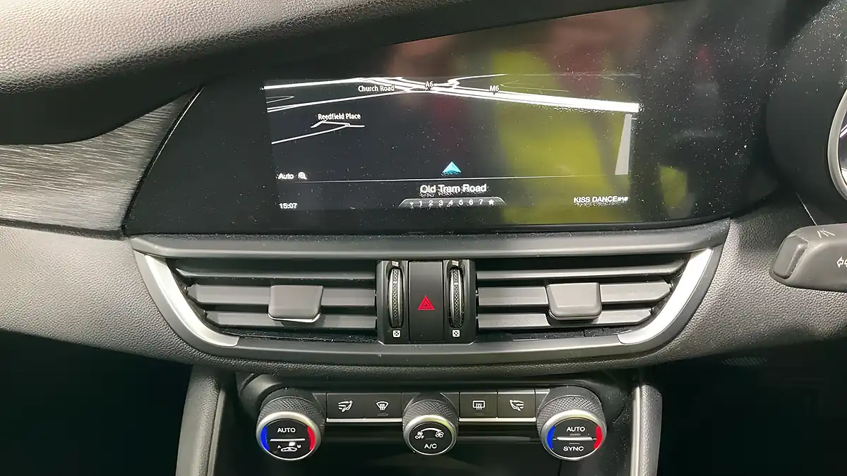 Used 2019 Alfa Romeo Giulia Super Montecarlo Blue - Interior and Exterior details 12