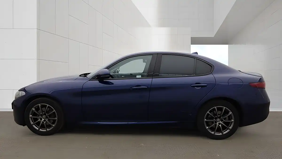 Used 2019 Alfa Romeo Giulia Super Montecarlo Blue - Interior and Exterior details 7