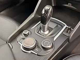 Used 2019 Alfa Romeo Giulia Super Red - Interior and Exterior details 11