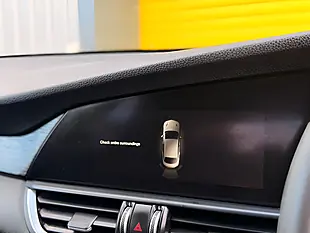 Used 2019 Alfa Romeo Giulia Super Red - Interior and Exterior details 12