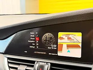 Used 2019 Alfa Romeo Giulia Super Red - Interior and Exterior details 13