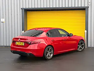 Used 2019 Alfa Romeo Giulia Super Red - Interior and Exterior details 15