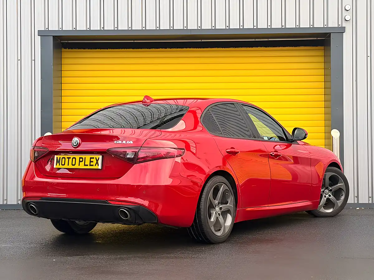 Used 2019 Alfa Romeo Giulia Super Red - Interior and Exterior details 7