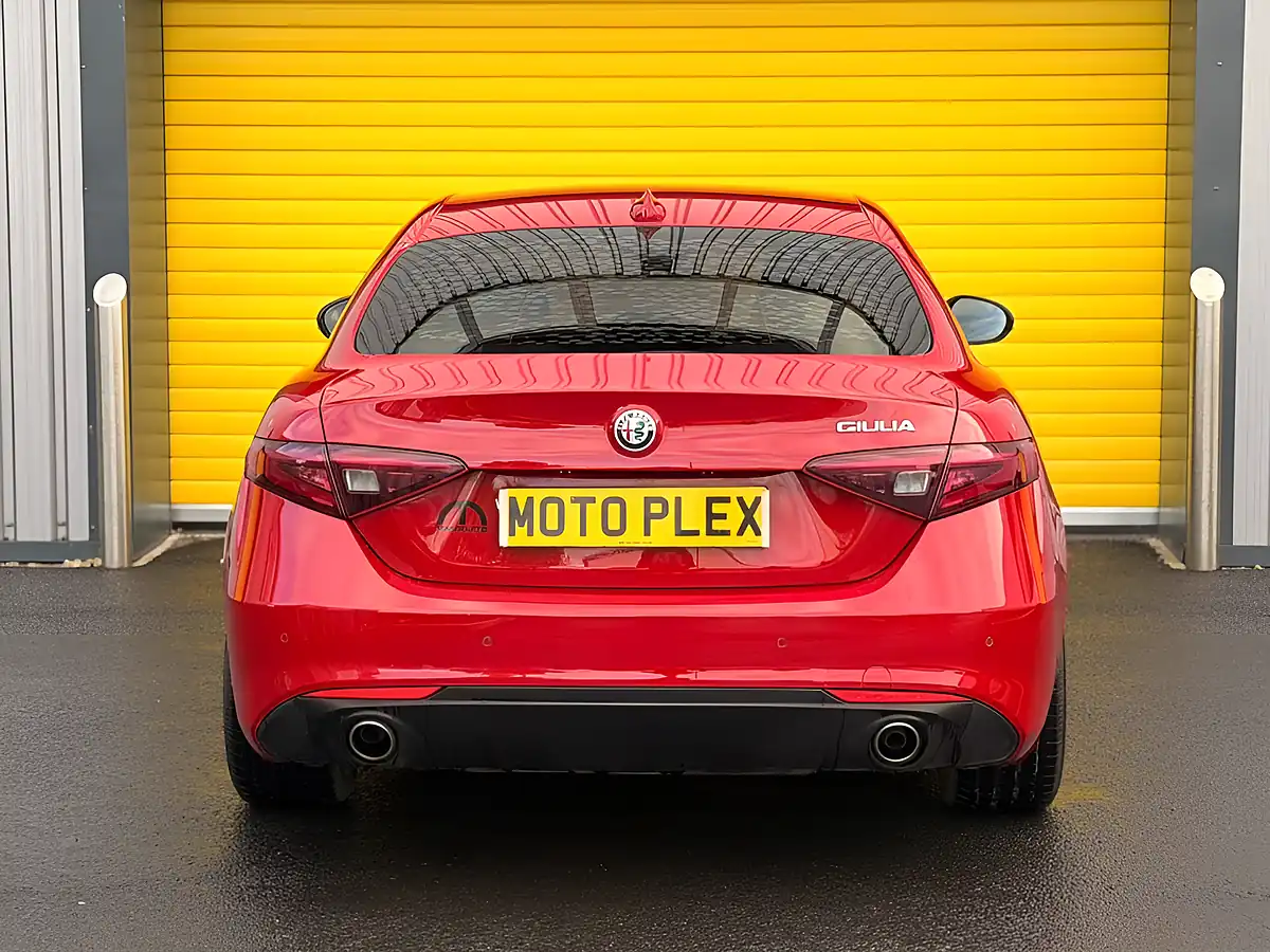Used 2019 Alfa Romeo Giulia Super Red - Interior and Exterior details 8