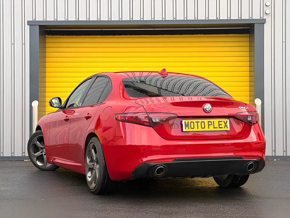 Used 2019 Alfa Romeo Giulia Super Red - Interior and Exterior details 9
