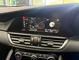 Used 2019 Alfa Romeo Giulia Super White - Interior and Exterior details 10