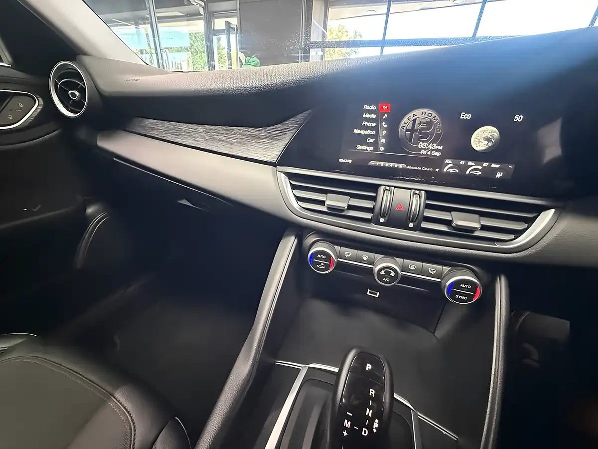 Used 2019 Alfa Romeo Giulia Super White - Interior and Exterior details 16