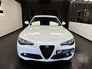 Used 2019 Alfa Romeo Giulia Super White - Interior and Exterior details 4