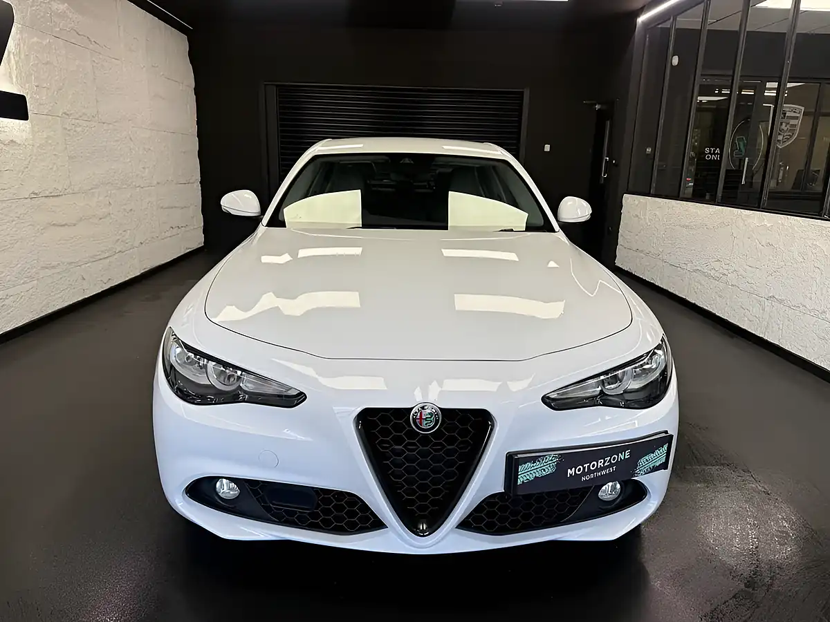 Used 2019 Alfa Romeo Giulia Super White - Interior and Exterior details 4