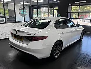 Used 2019 Alfa Romeo Giulia Super White - Interior and Exterior details 8