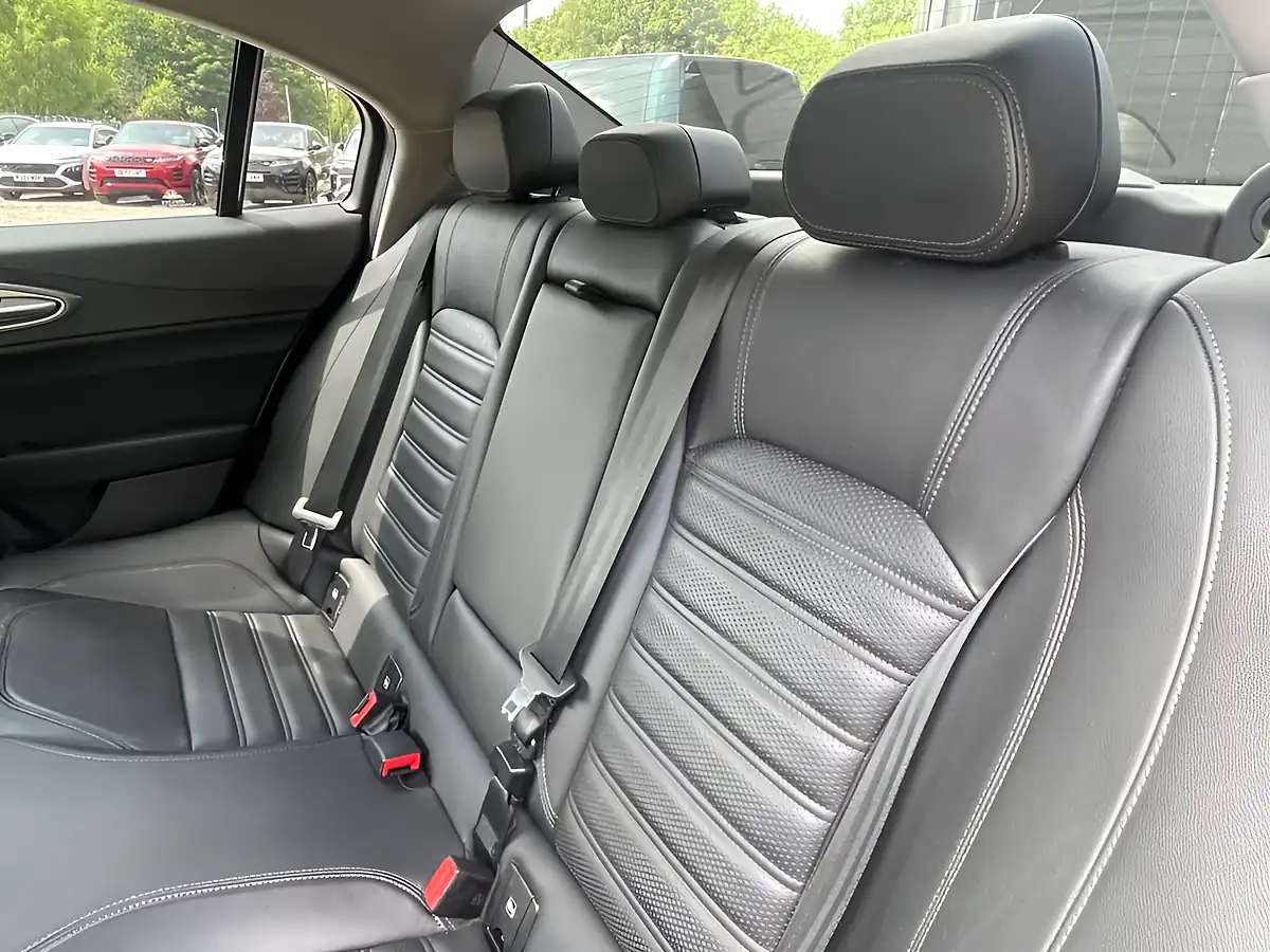Used 2019 Alfa Romeo Giulia Veloce Grey - Interior and Exterior details 12