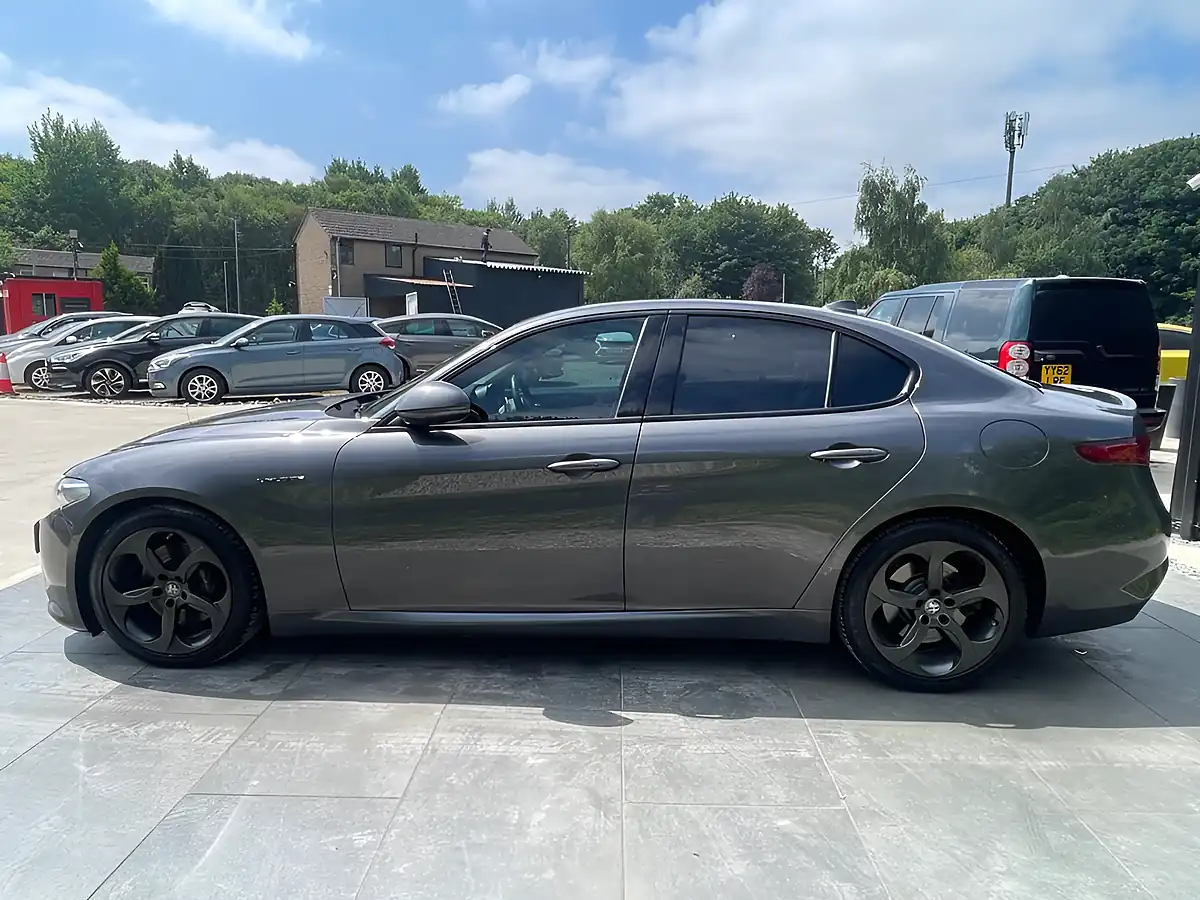 Used 2019 Alfa Romeo Giulia Veloce Grey - Interior and Exterior details 17