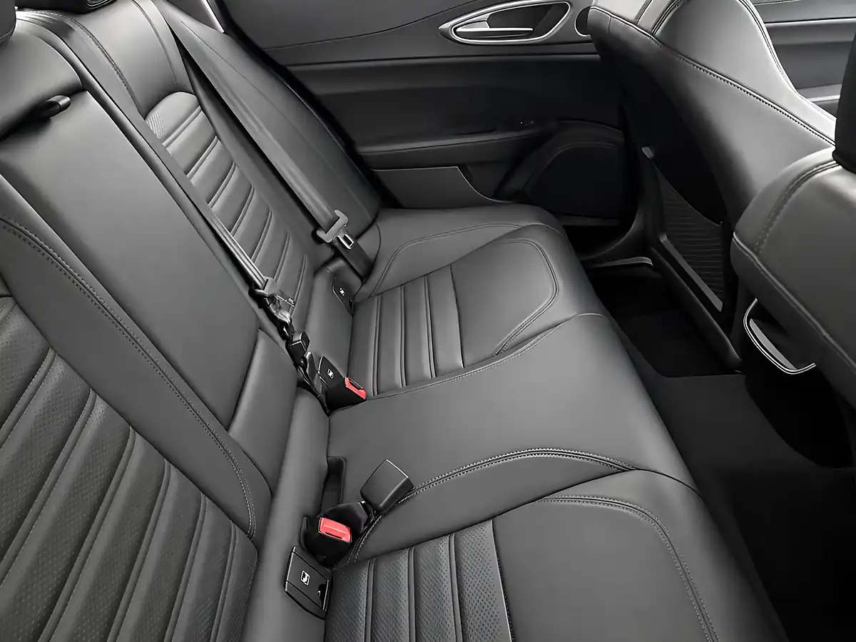 Used 2019 Alfa Romeo Giulia Veloce Red - Interior and Exterior details 15