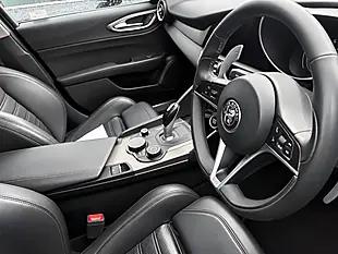 Used 2019 Alfa Romeo Giulia Veloce Red - Interior and Exterior details 2