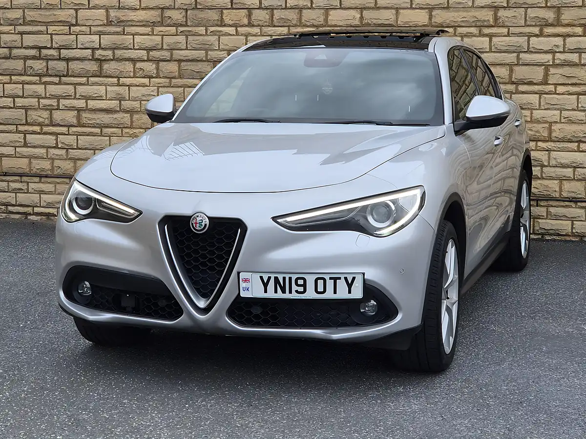 Used 2019 Alfa Romeo Stelvio Milano Edizione Grey - Interior and Exterior details 7