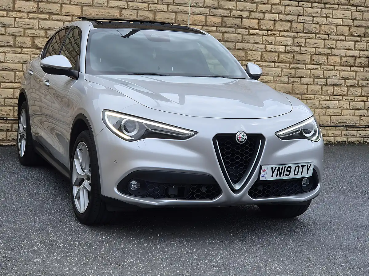 Used 2019 Alfa Romeo Stelvio Milano Edizione Grey - Interior and Exterior details 9