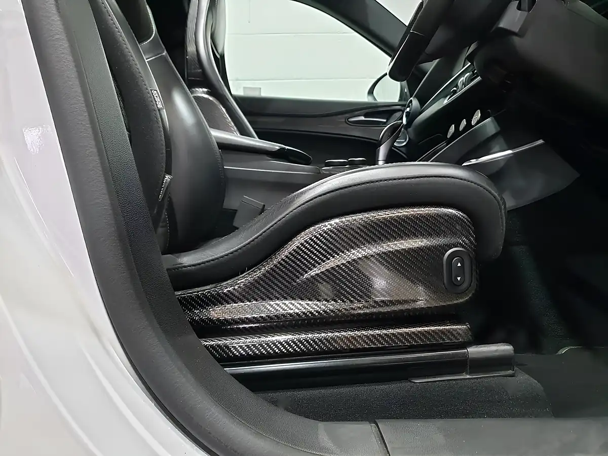 Used 2019 Alfa Romeo Stelvio Quadrifoglio Grey - Interior and Exterior details 15