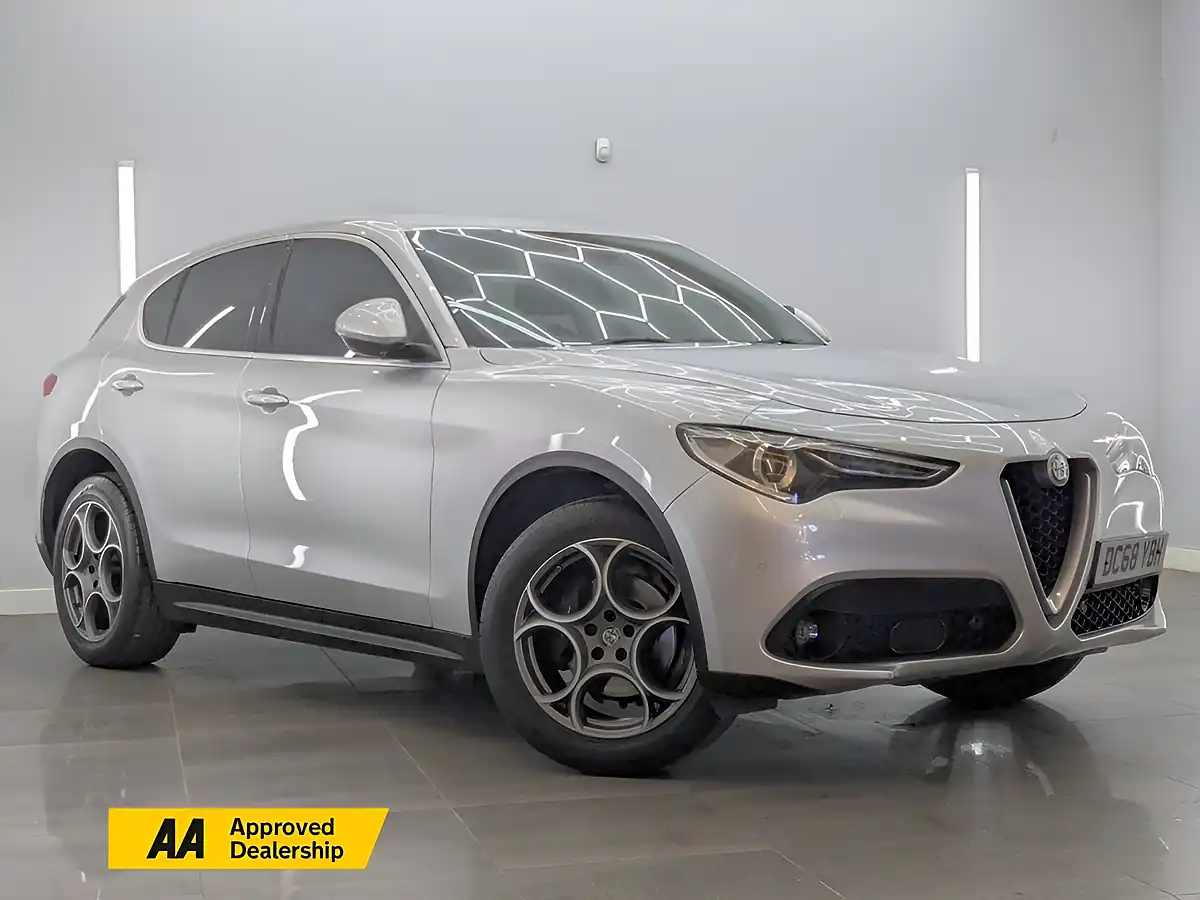 Used 2019 Alfa Romeo Stelvio Super Silverstone Grey - Front View