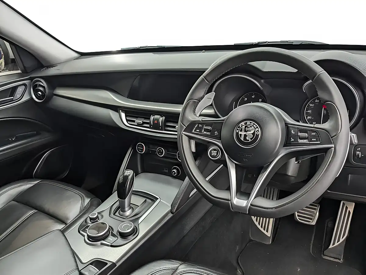 Used 2019 Alfa Romeo Stelvio Super Silverstone Grey - Interior and Exterior details 10