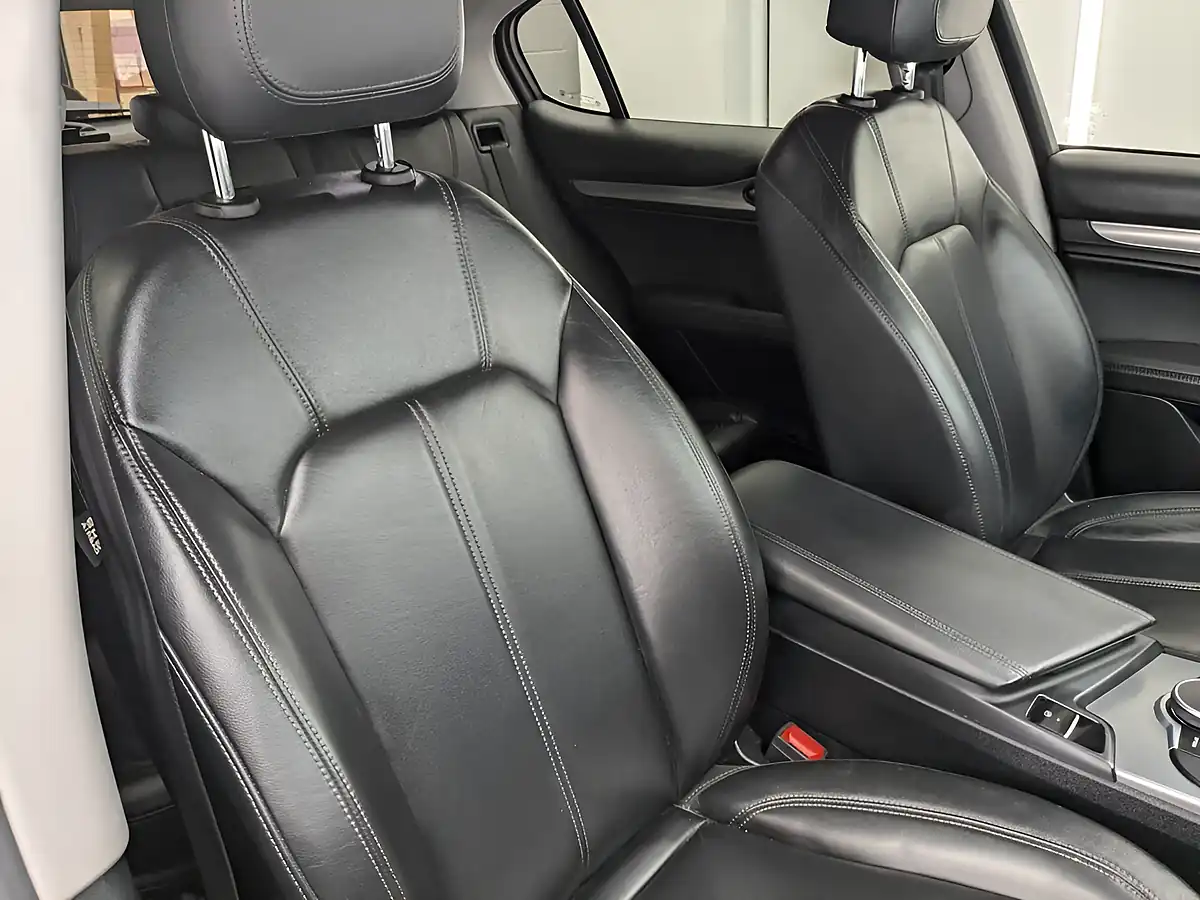 Used 2019 Alfa Romeo Stelvio Super Silverstone Grey - Interior and Exterior details 11