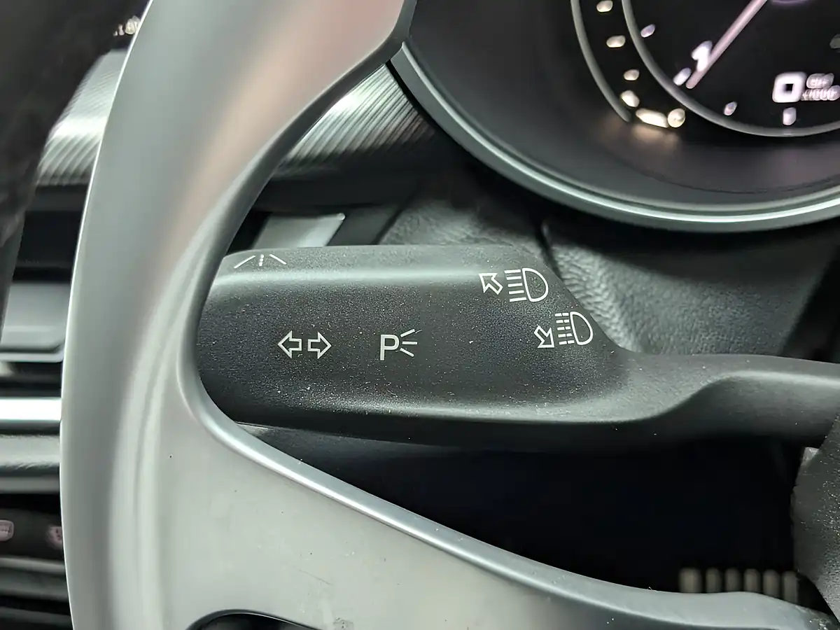 Used 2019 Alfa Romeo Stelvio Super Silverstone Grey - Interior and Exterior details 19