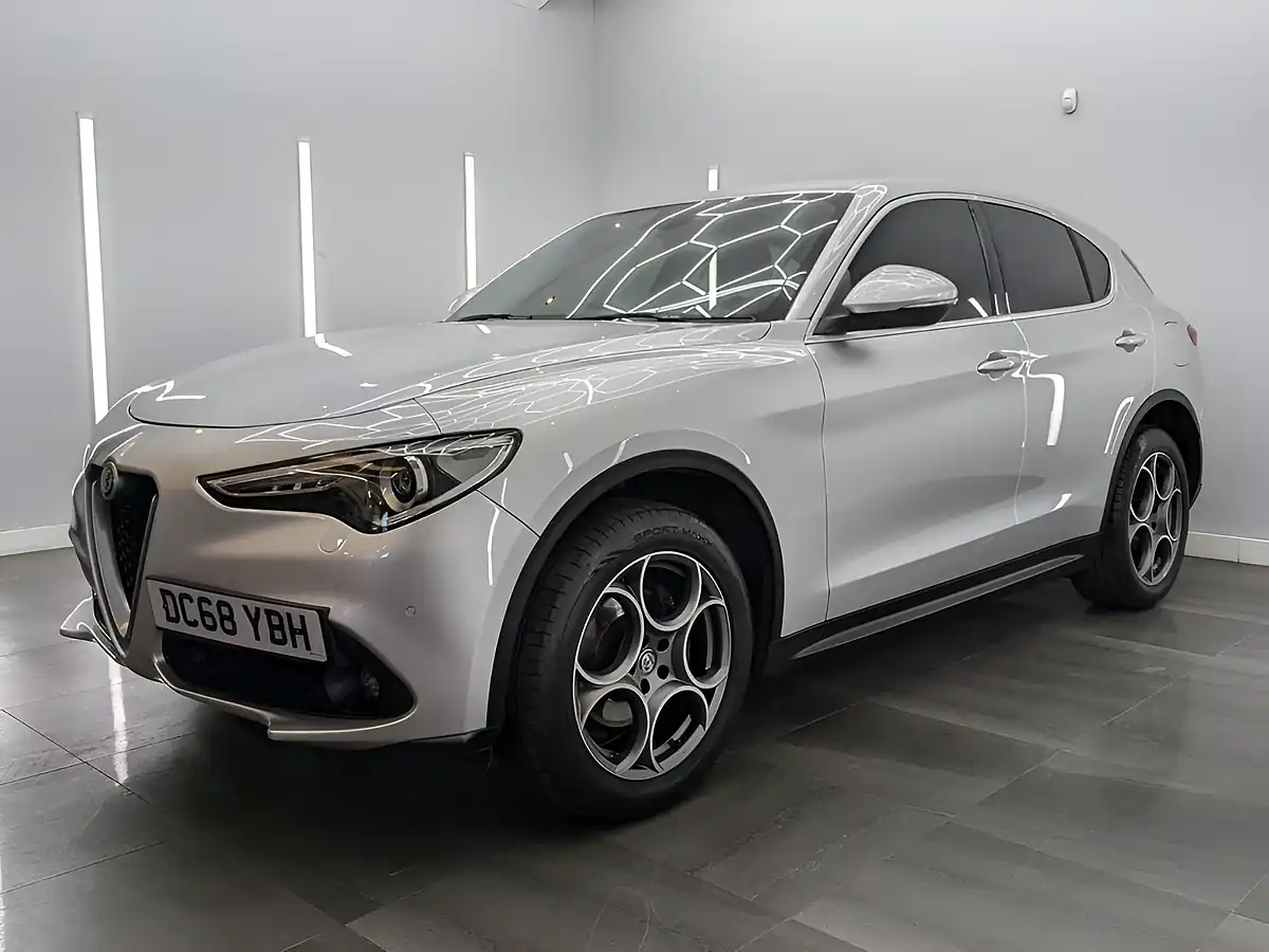 Used 2019 Alfa Romeo Stelvio Super Silverstone Grey - Interior and Exterior details 3