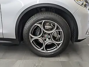 Used 2019 Alfa Romeo Stelvio Super Silverstone Grey - Interior and Exterior details 9