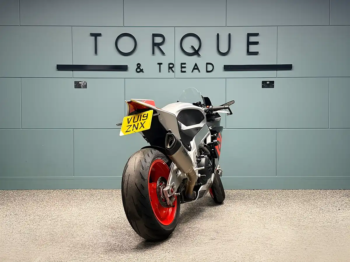 Used 2019 Aprilia RSV4 Rr Super Sports Grey - Interior and Exterior details 4