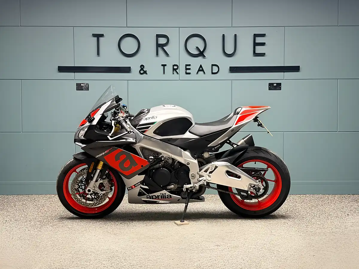 Used 2019 Aprilia RSV4 Rr Super Sports Grey - Interior and Exterior details 8