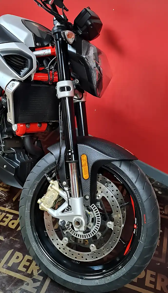 Used 2019 Aprilia Shiver 900 Grey - Interior and Exterior details 10