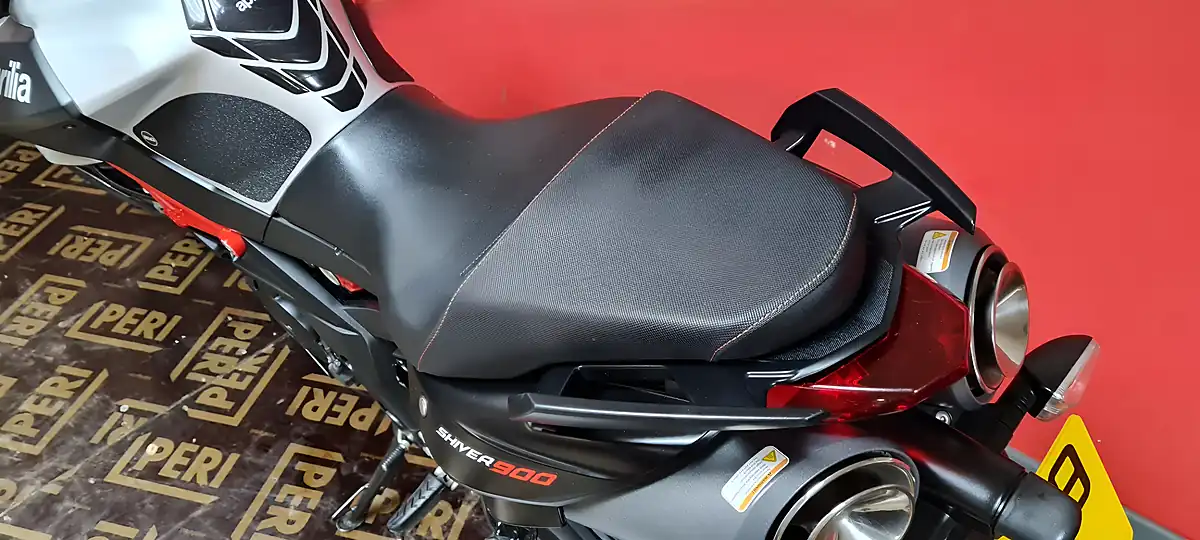 Used 2019 Aprilia Shiver 900 Grey - Interior and Exterior details 15