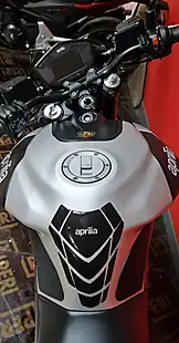 Used 2019 Aprilia Shiver 900 Grey - Interior and Exterior details 18