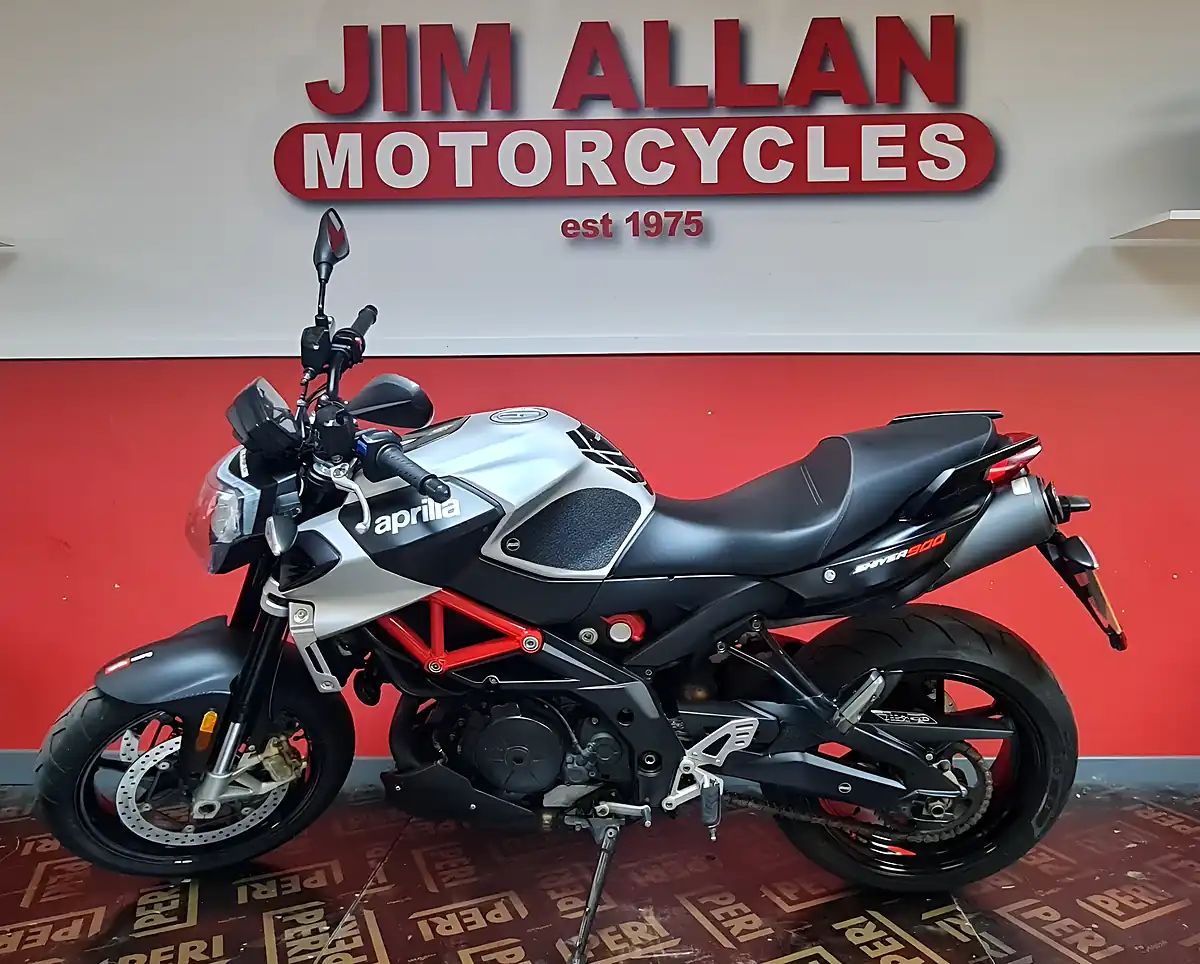 Used 2019 Aprilia Shiver 900 Grey - Interior and Exterior details 2