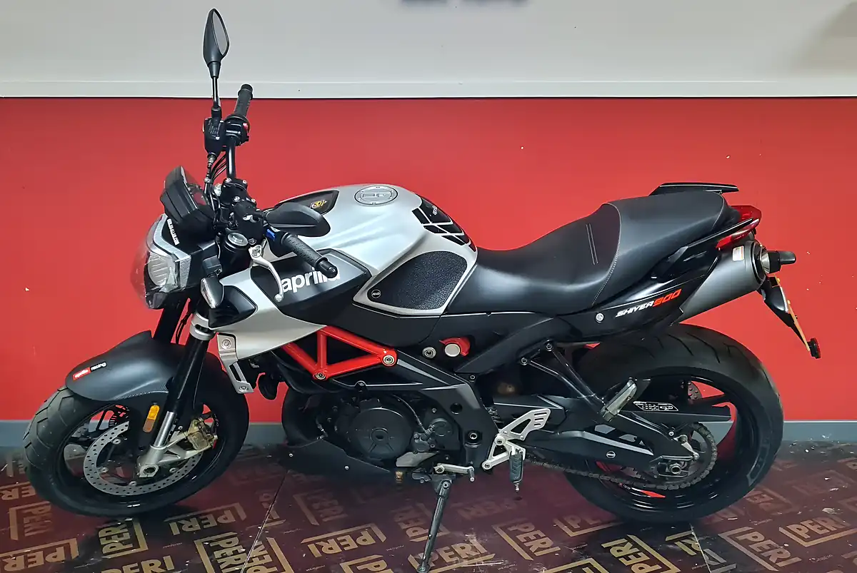 Used 2019 Aprilia Shiver 900 Grey - Interior and Exterior details 8