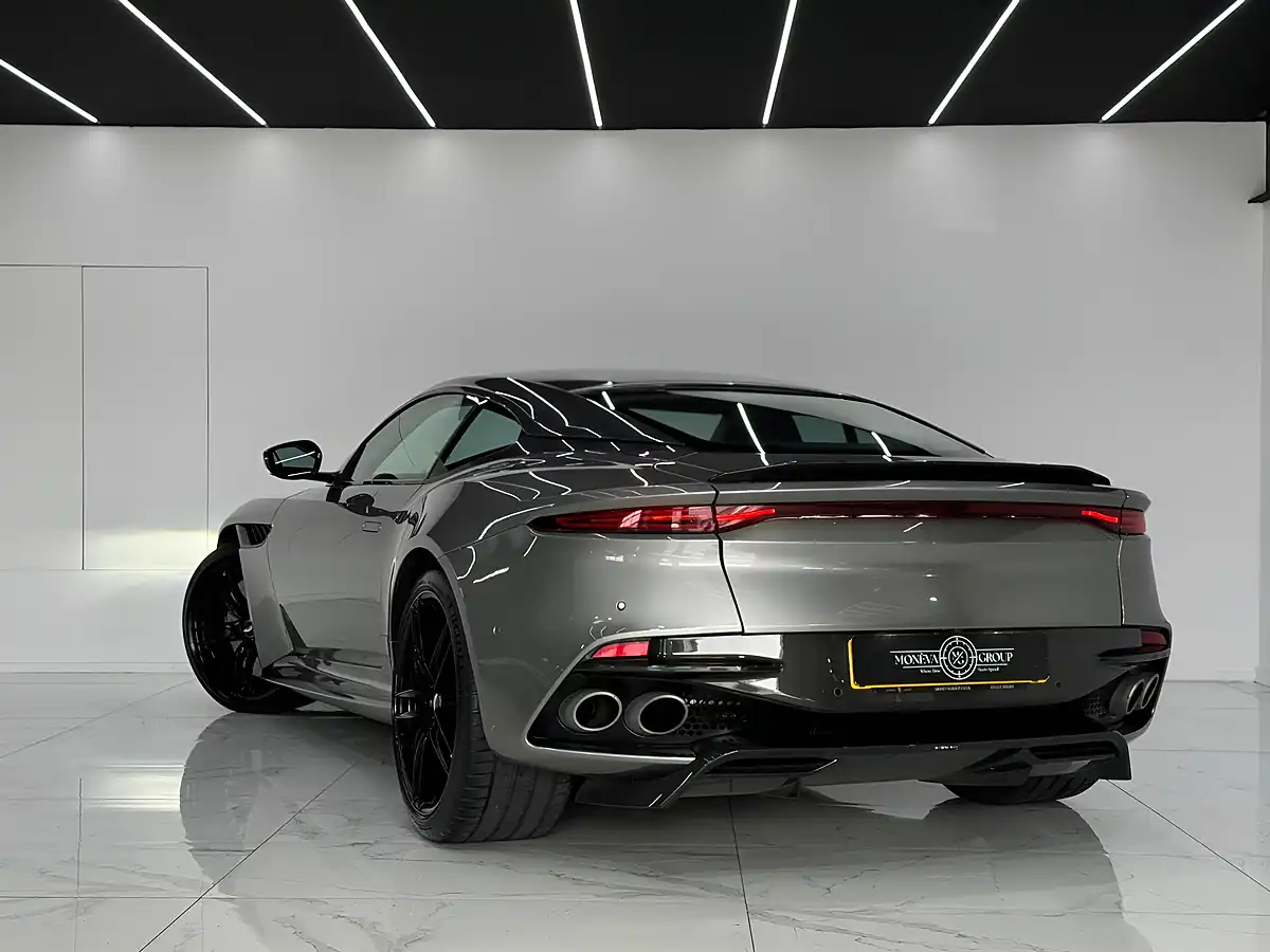 Used 2019 Aston Martin Dbs Superleggera Green - Interior and Exterior details 6