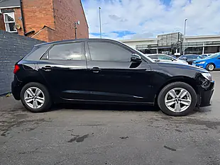 Used 2019 Audi A1 Se Sportback Black - Interior and Exterior details 7