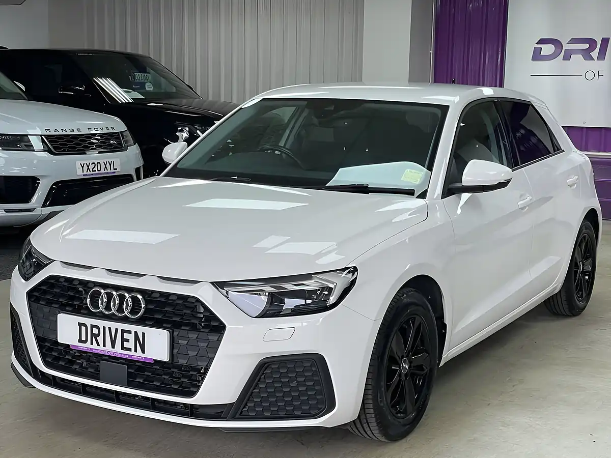 Used 2019 Audi A1 Se White - Interior and Exterior details 7