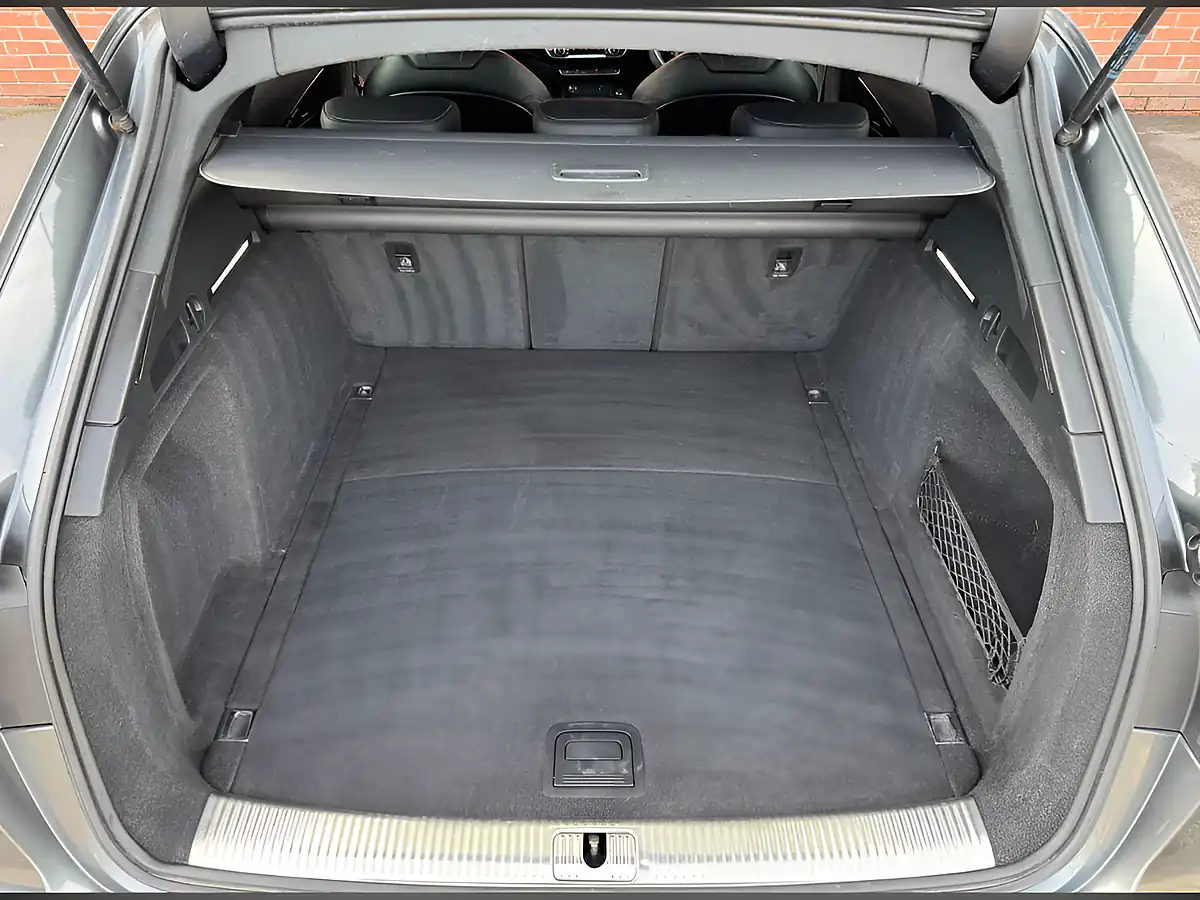Used 2019 Audi A4 Avant Black Edition Grey - Interior and Exterior details 9