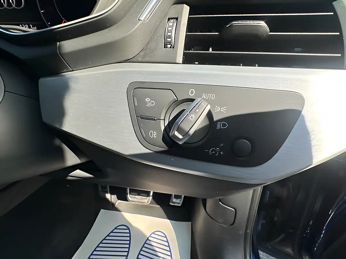 Used 2019 Audi A4 Avant S Line Blue - Interior and Exterior details 13