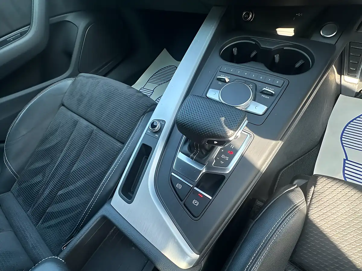 Used 2019 Audi A4 Avant S Line Blue - Interior and Exterior details 14