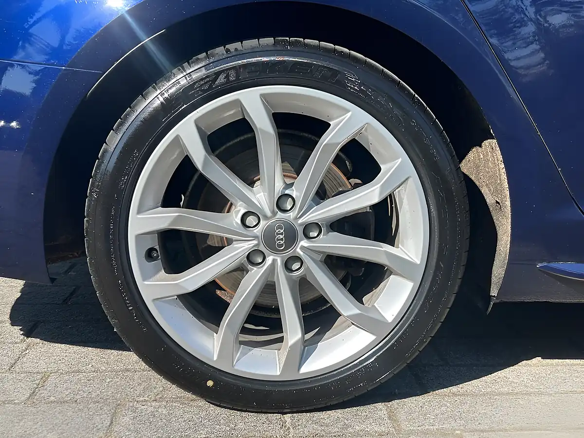 Used 2019 Audi A4 Avant S Line Blue - Interior and Exterior details 3