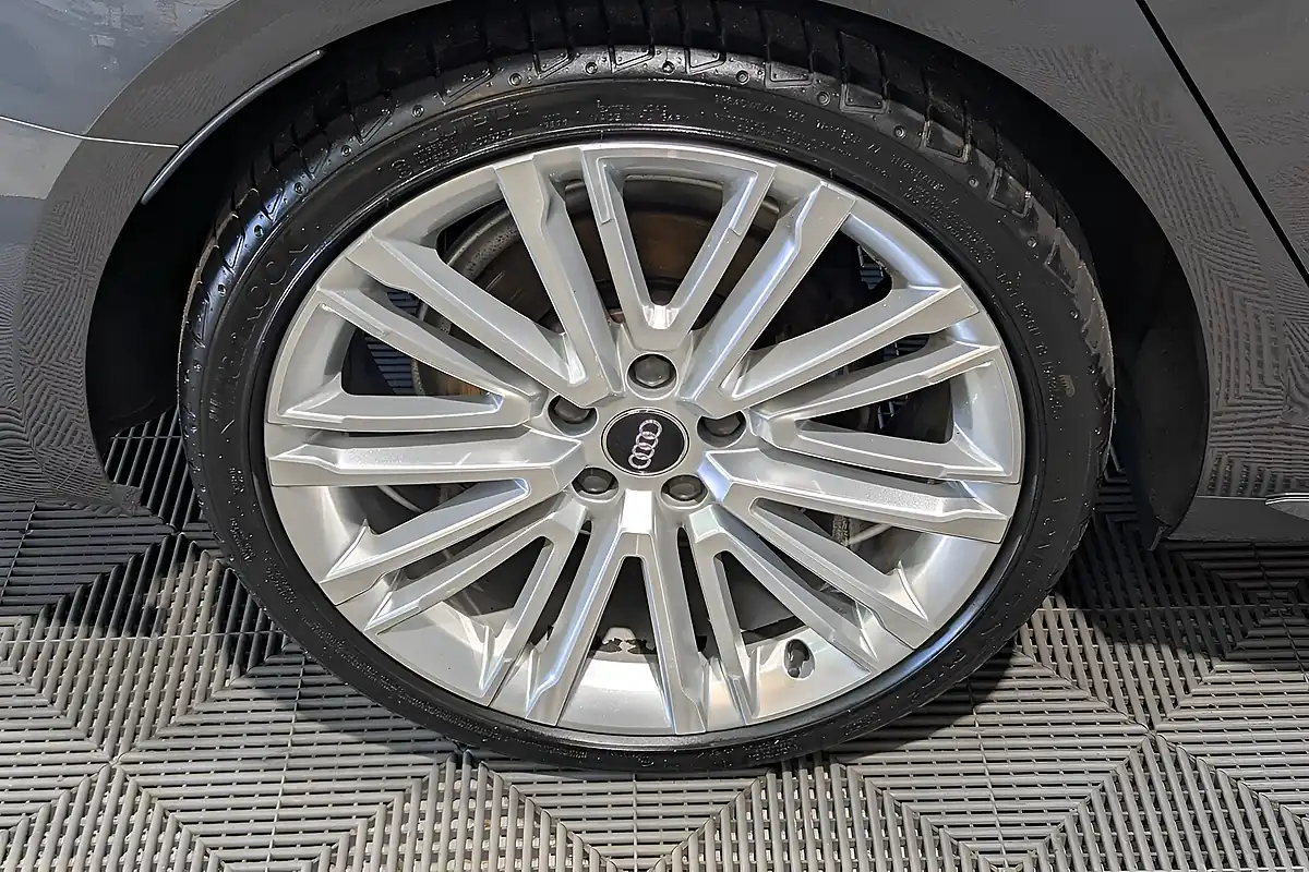 Used 2019 Audi A4 Avant S Line Grey - Interior and Exterior details 10