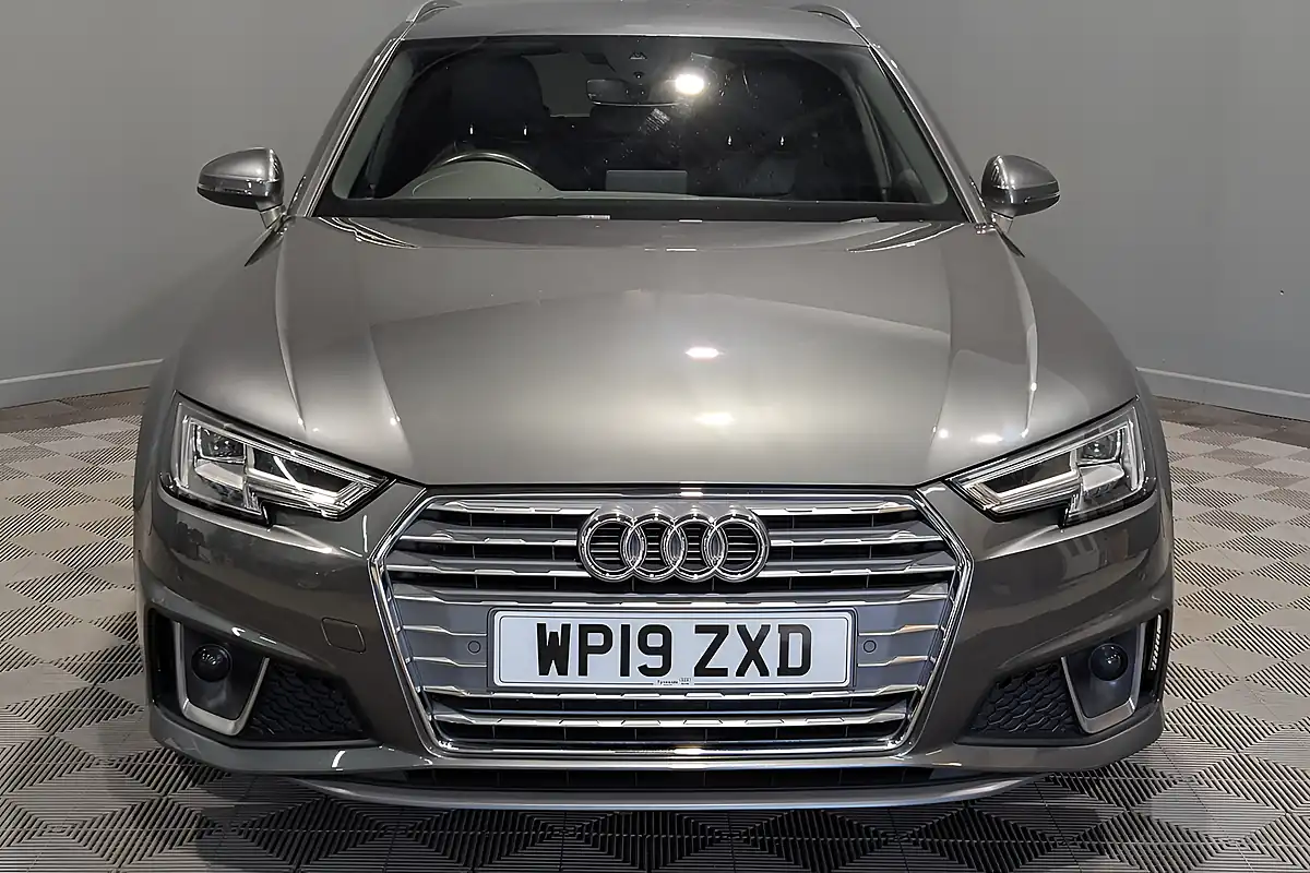 Used 2019 Audi A4 Avant S Line Grey - Interior and Exterior details 4