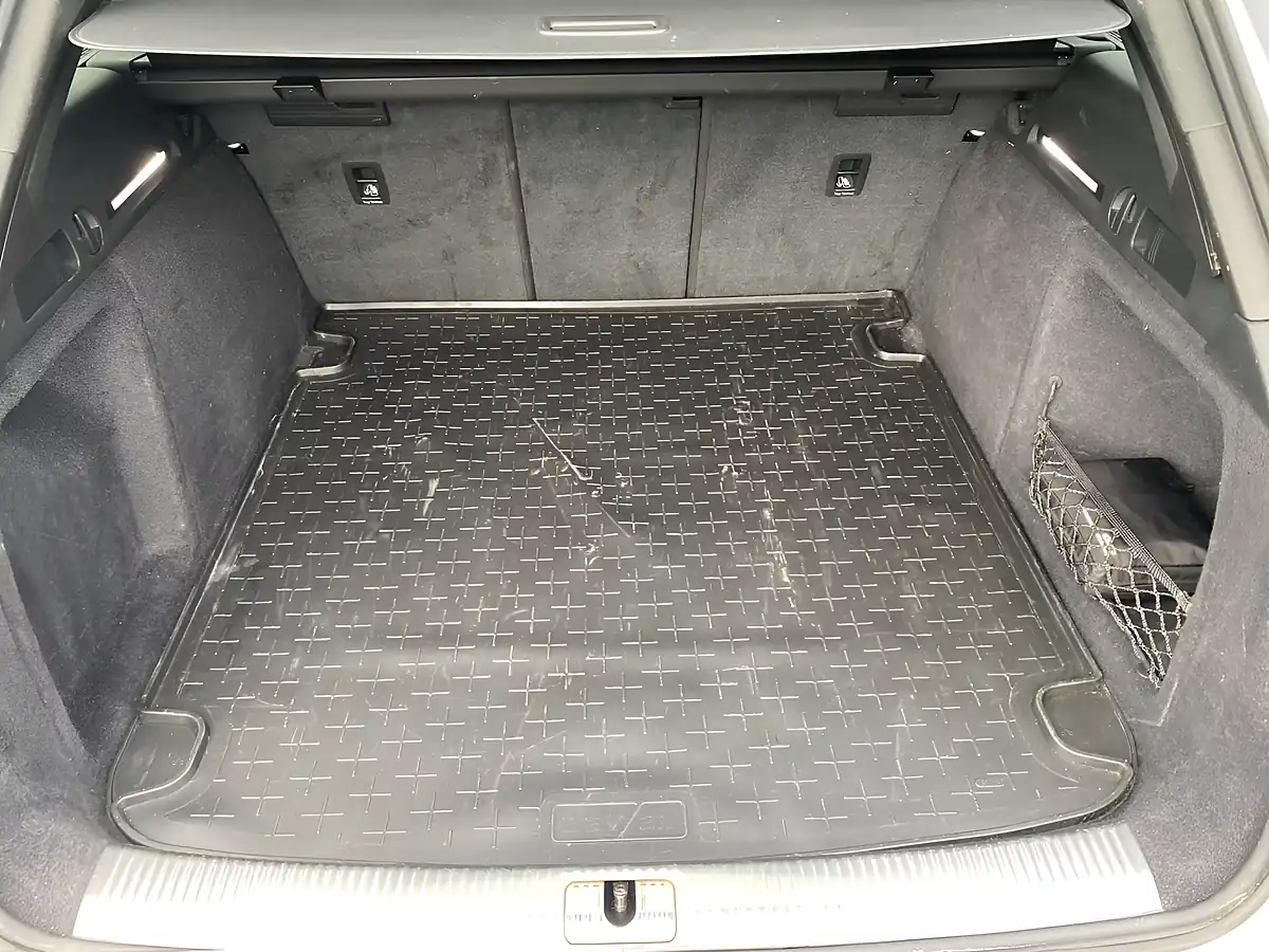 Used 2019 Audi A4 Avant S Line Silver - Interior and Exterior details 18